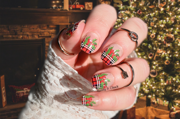 Wrap It Up! Your Guide to Rocking Holiday Nail Polish Wraps